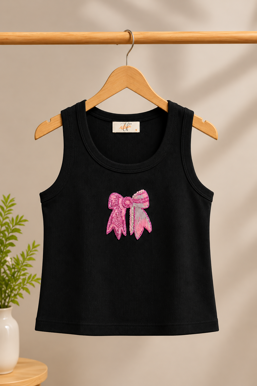 Women's Black Ribbed Tank Top with Pink Beaded Bow Embroidery – Sleeveless Casual Tank Top